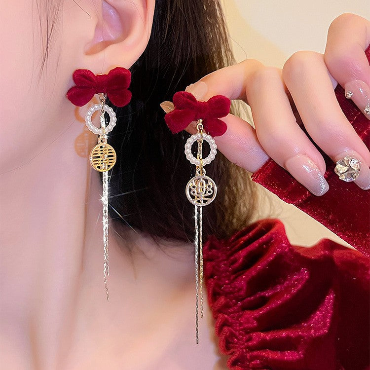 Beautiful Pearl Earring with Unique Style