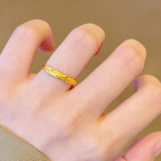 Charming Gold Ring for Any Occasion