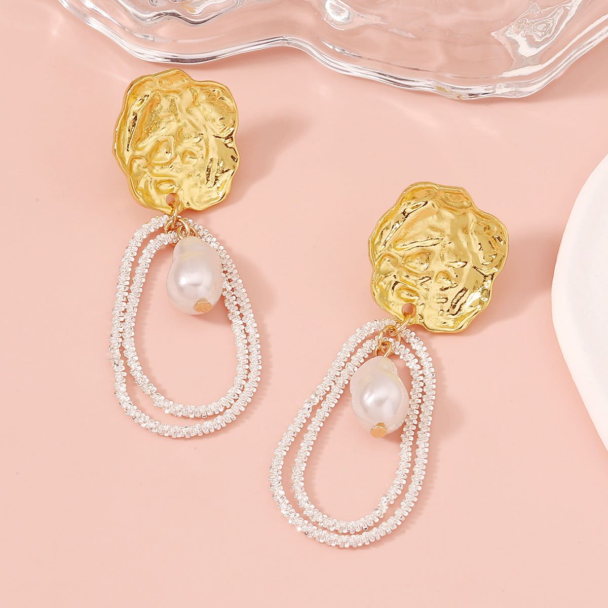 Romantic Pearl Earring for Special Moments