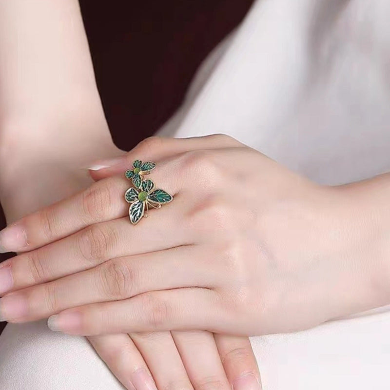 Beautiful Gold Ring with Unique Style