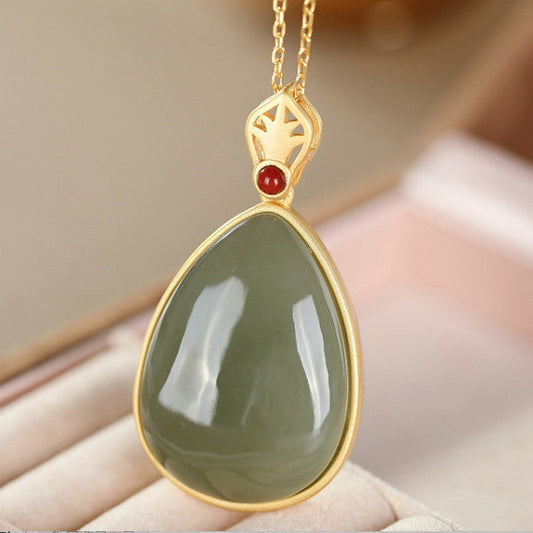 Romantic Gold Necklace for Special Moments