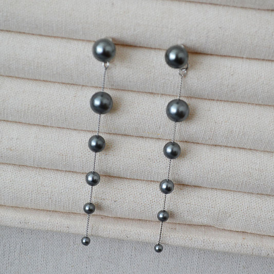 Romantic Silver Earring for Special Moments