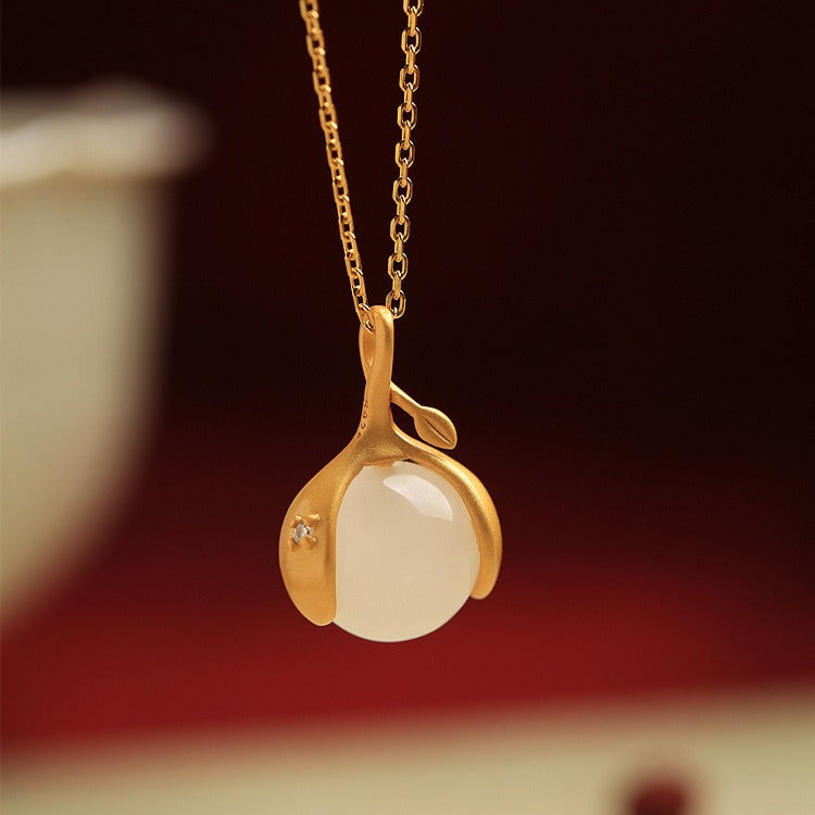 Beautiful Gold Necklace with Unique Style