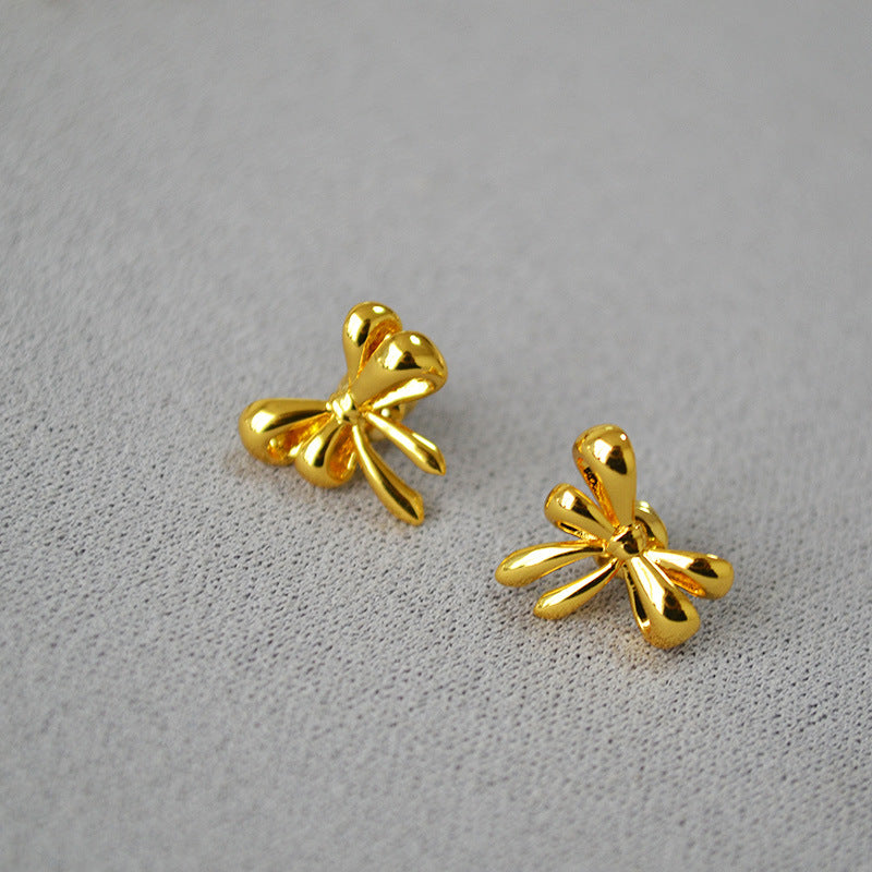 Stunning Gold Earring for Daily Wear