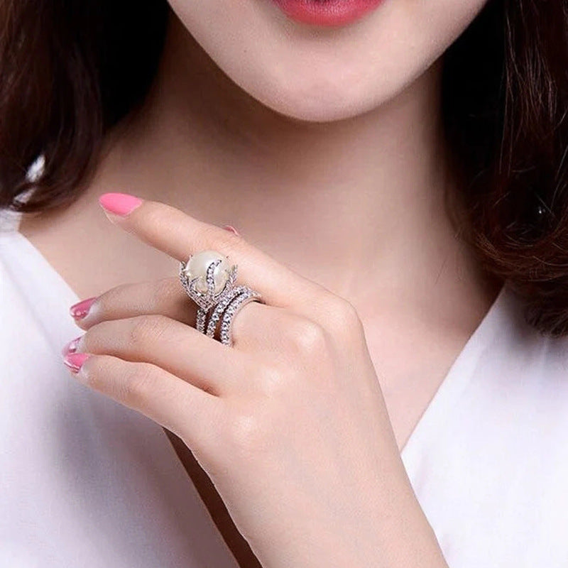 Classic Pearl Ring with Timeless Appeal