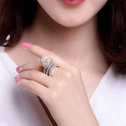 Classic Pearl Ring with Timeless Appeal