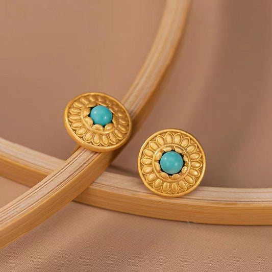 Romantic Silver Earring for Special Moments