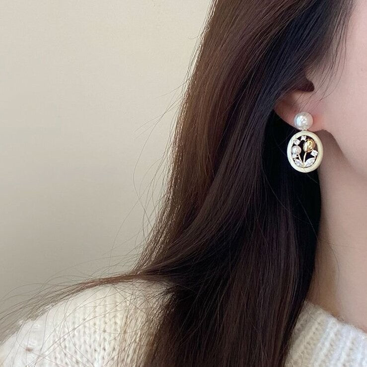 Romantic Pearl Earring for Special Moments