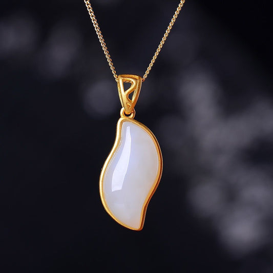 Elegant Gold Pendant for Every Occasion