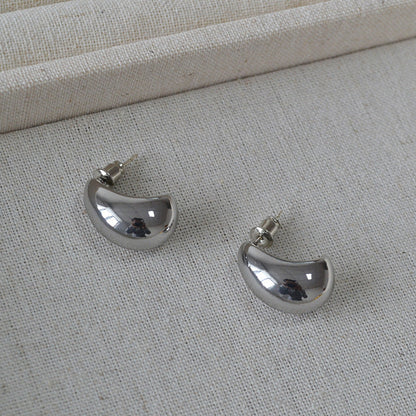 Delicate Artisan Gold Earring
