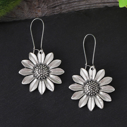 Beautiful Gold Earring with Unique Style