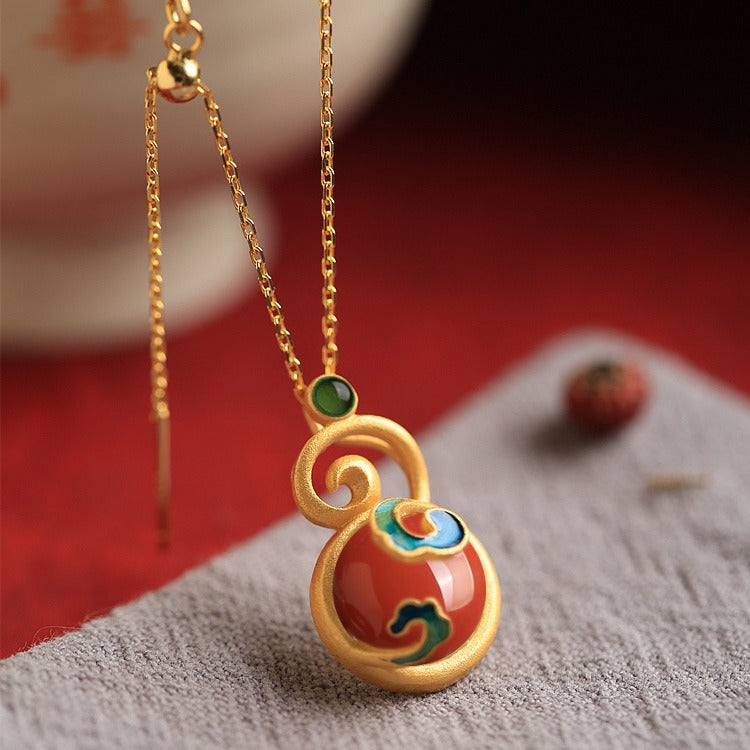 Charming Silver Necklace for Any Occasion