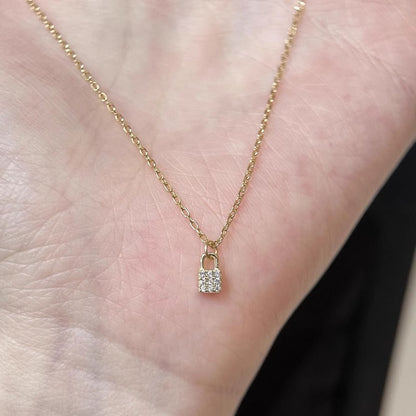 Stunning Necklace for Daily Wear