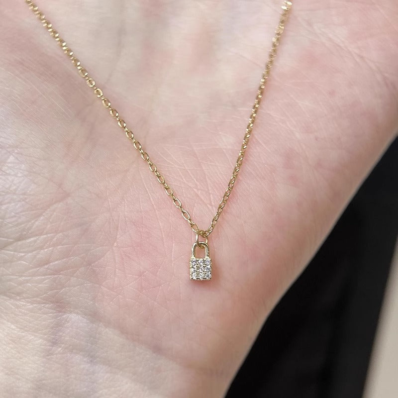 Stunning Necklace for Daily Wear