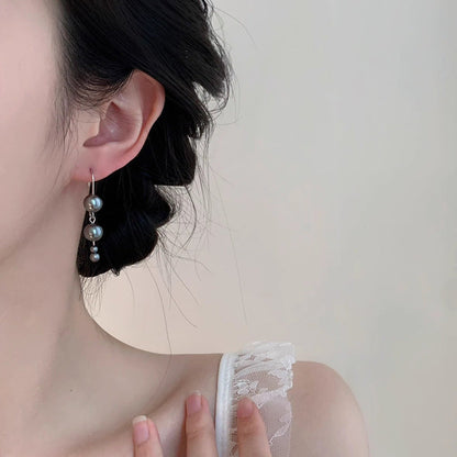 Classic Pearl Earring with Timeless Appeal