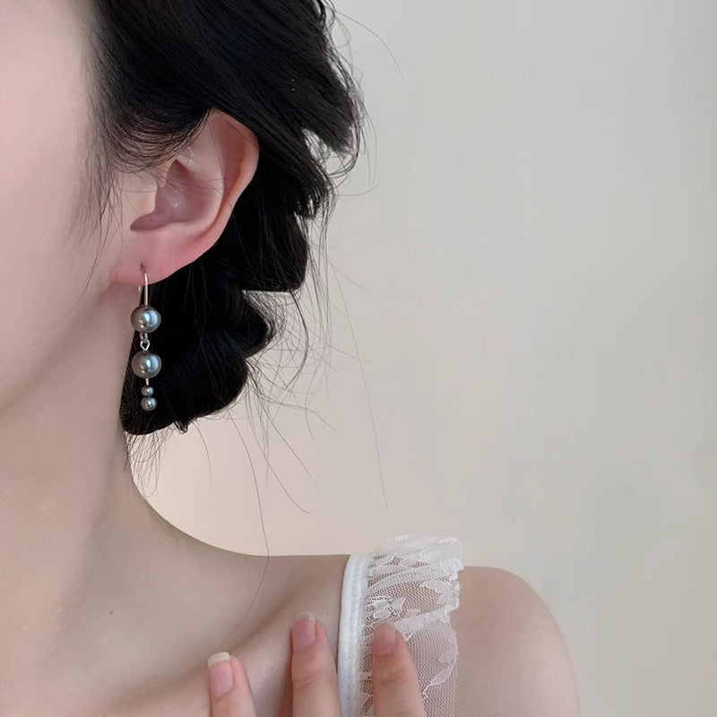 Classic Pearl Earring with Timeless Appeal