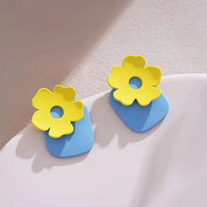 Stunning Earring for Daily Wear