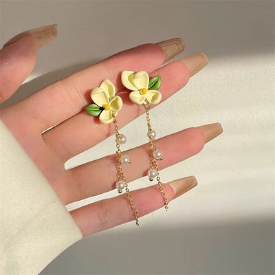 Stunning Pearl Earring for Daily Wear