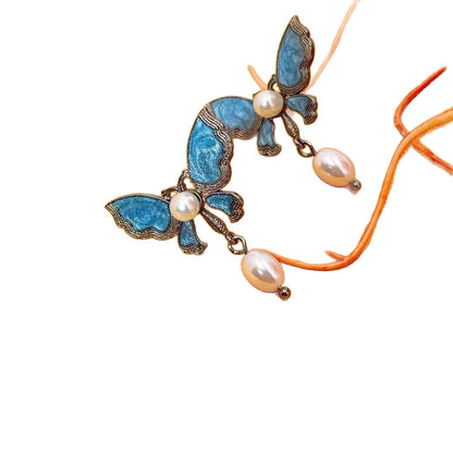 Beautiful Gold Earring with Unique Style