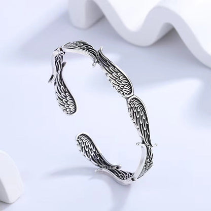 Beautiful Silver Bracelet with Unique Style