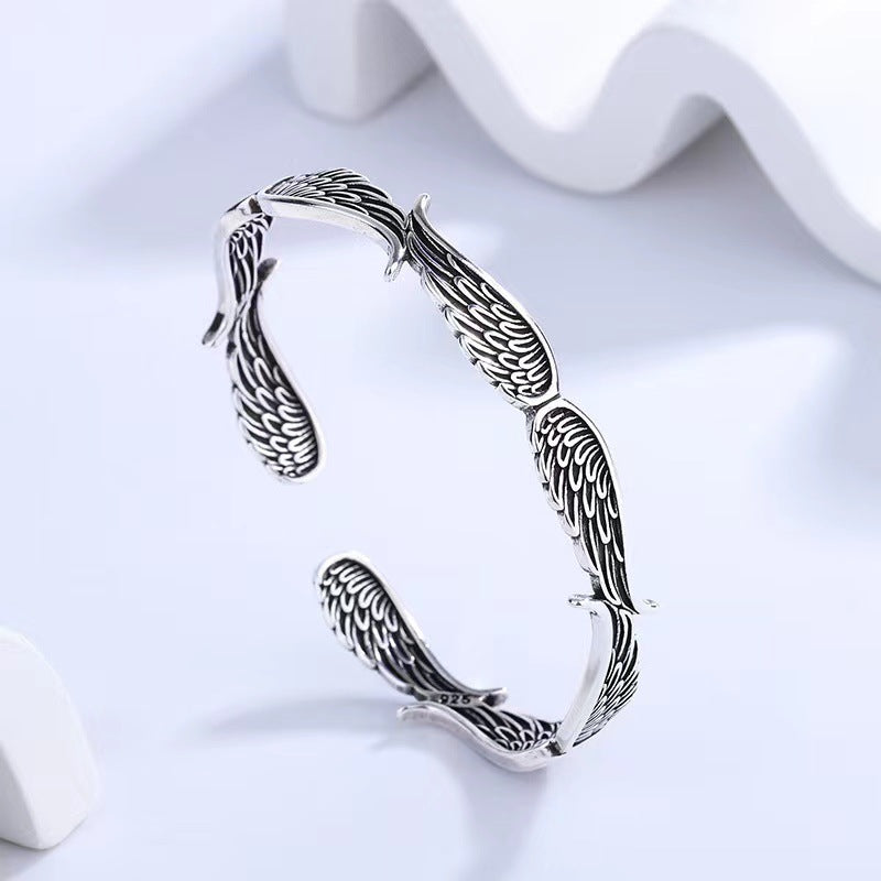 Beautiful Silver Bracelet with Unique Style