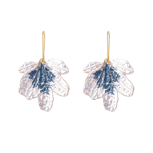 Charming Piece for Any Occasion