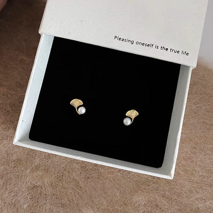 Beautiful Pearl Earring with Unique Style