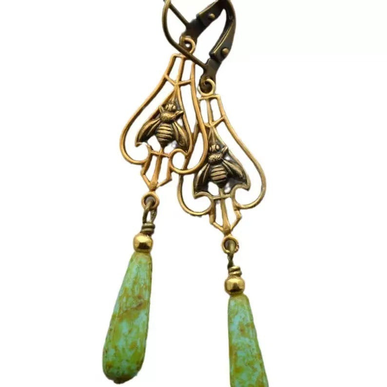 Elegant Gold Earring for Every Occasion