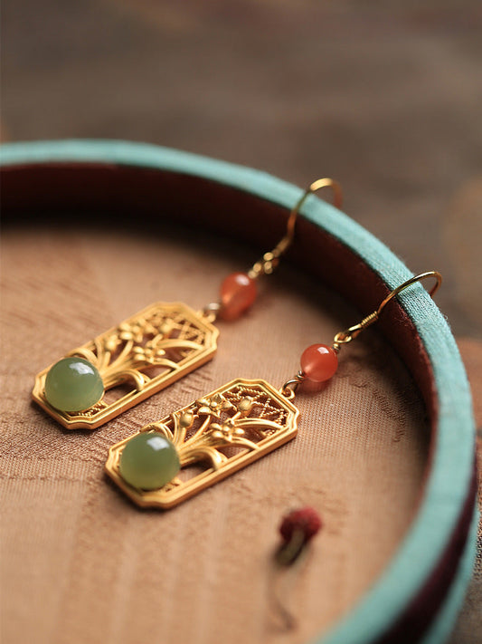 Charming Gold Earring for Any Occasion