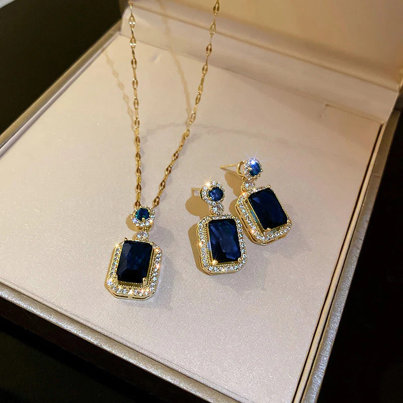 Beautiful Necklace with Unique Style
