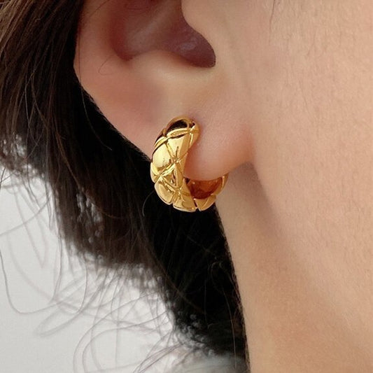 Elegant Gold Earring for Every Occasion