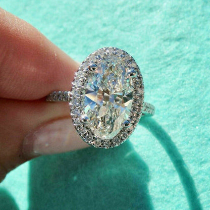 Beautiful Ring with Unique Style