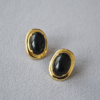 Beautiful Gold Earring with Unique Style