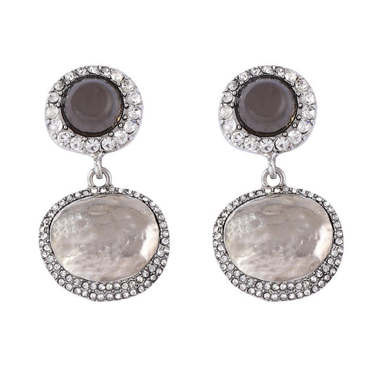 Charming Piece for Any Occasion