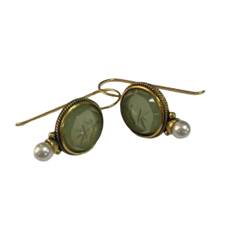 Beautiful Pearl Earring with Unique Style