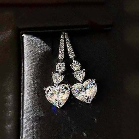 Classic Gold Earring with Timeless Appeal