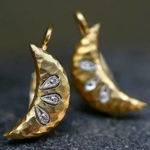Classic Earring with Timeless Appeal