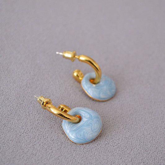 Elegant Gold Earring for Every Occasion