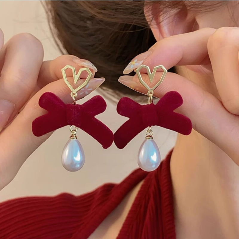 Classic Pearl Earring with Timeless Appeal