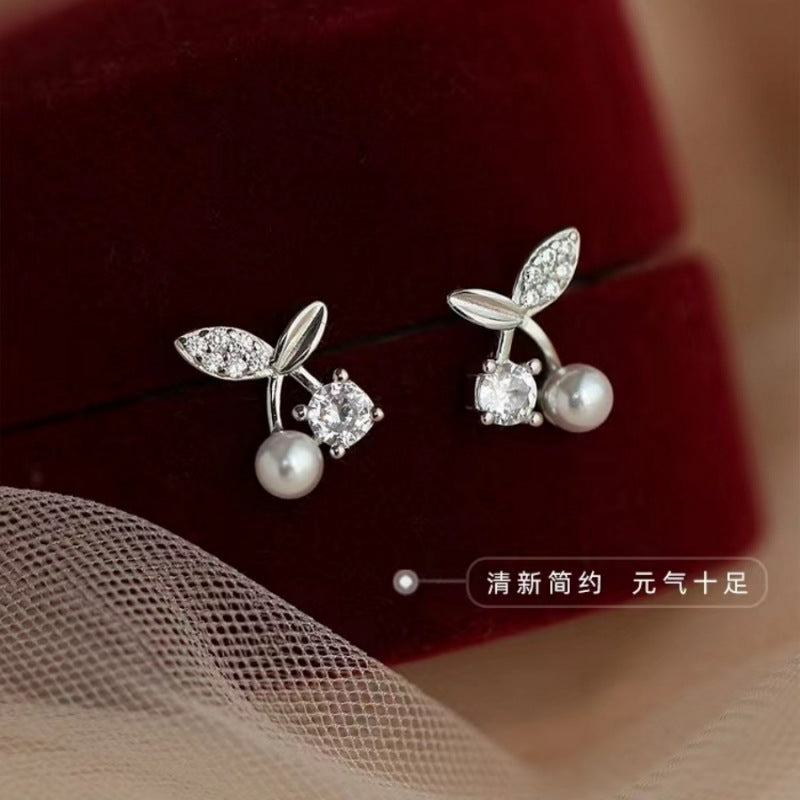 Romantic Pearl Earring for Special Moments