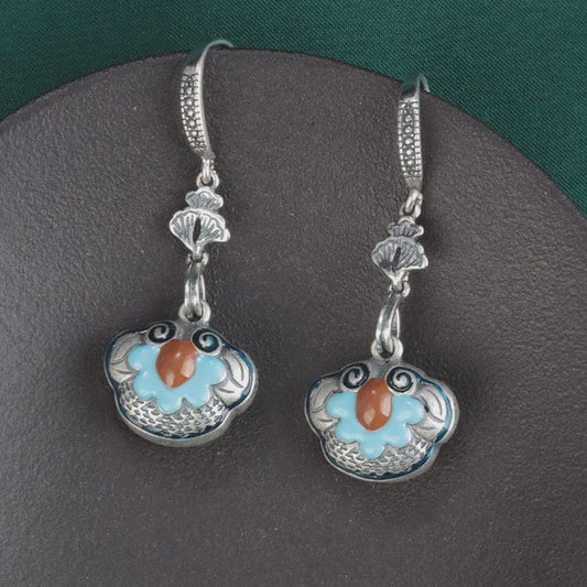 Classic Silver Earring with Timeless Appeal