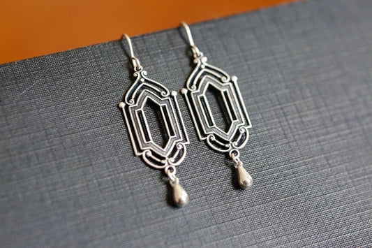 Charming Earring for Any Occasion