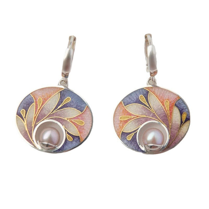 Classic Pearl Earring with Timeless Appeal