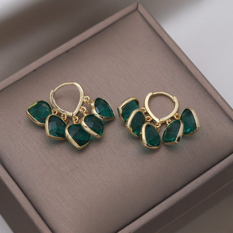 Charming Earring for Any Occasion