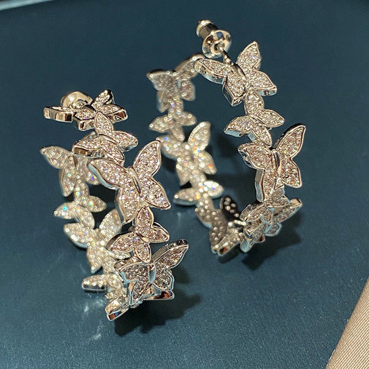 Charming Earring for Any Occasion