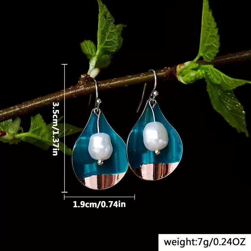 Beautiful Pearl Earring with Unique Style