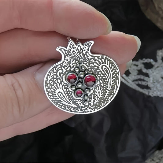 Classic Necklace with Timeless Appeal