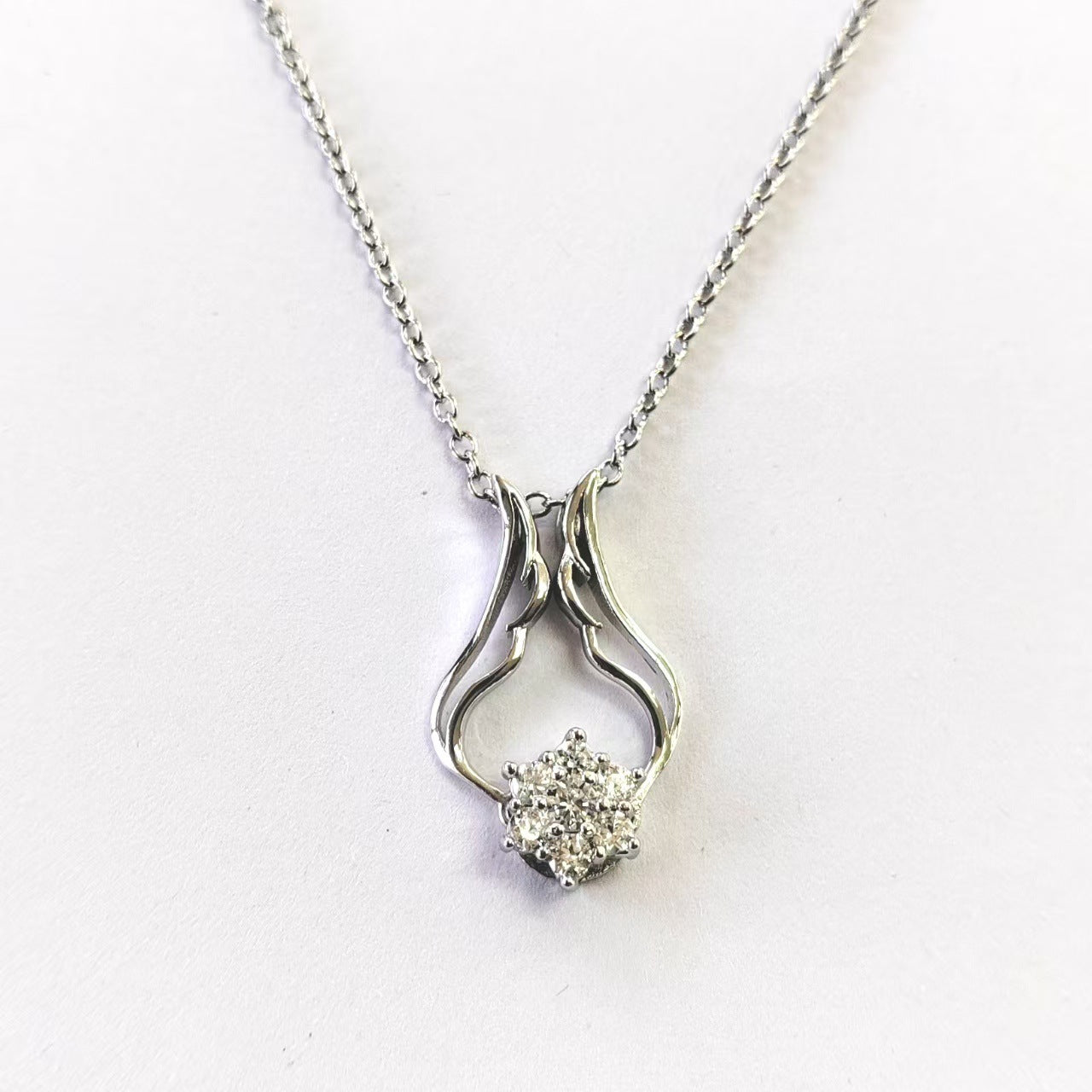 Classic Necklace with Timeless Appeal