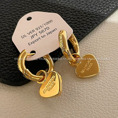 Beautiful Gold Earring with Unique Style