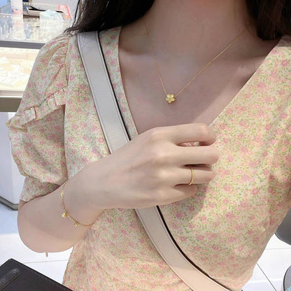 Beautiful Gold Necklace with Unique Style